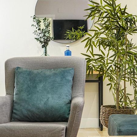 Apartamentos Puente Romano Suites Mérida Kültér fotó