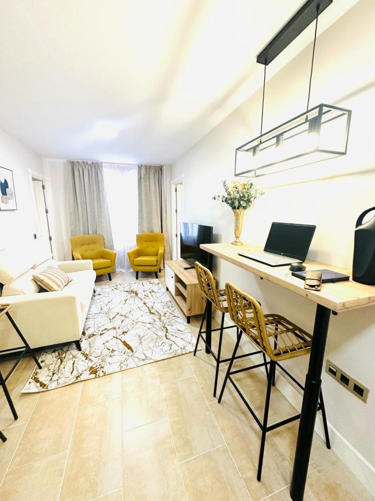 Apartamentos Puente Romano Suites Mérida Kültér fotó