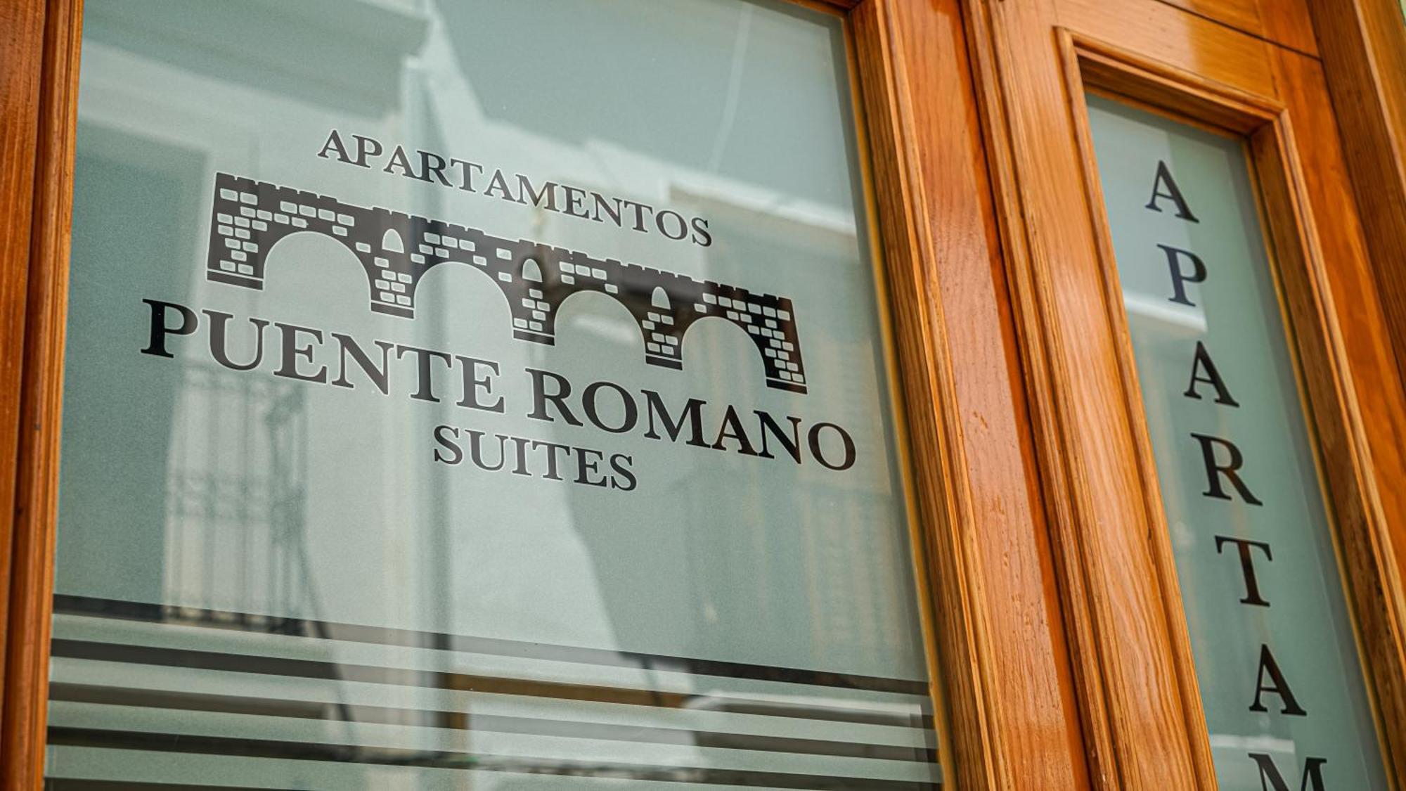 Apartamentos Puente Romano Suites Mérida Kültér fotó