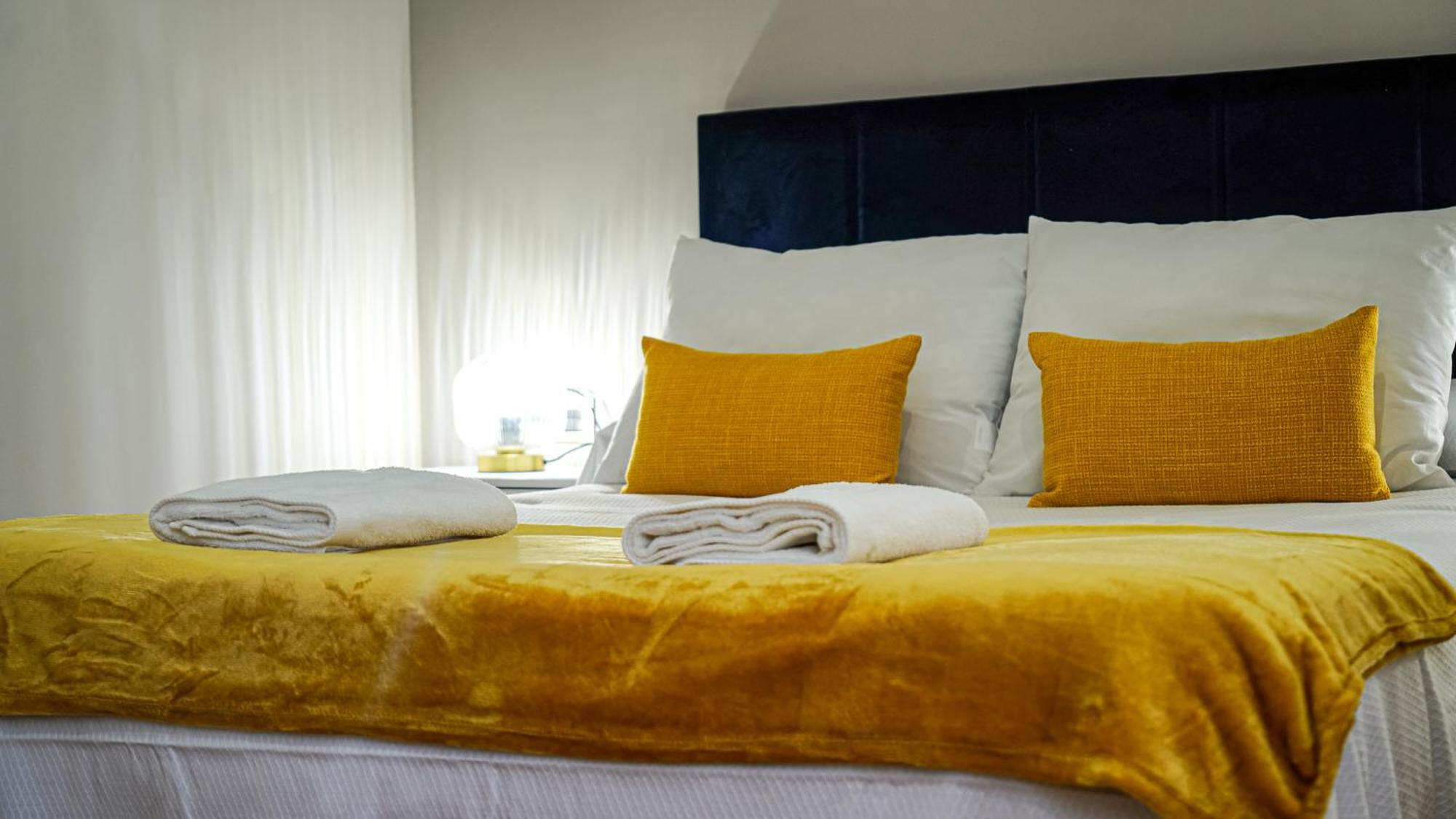 Apartamentos Puente Romano Suites Mérida Kültér fotó