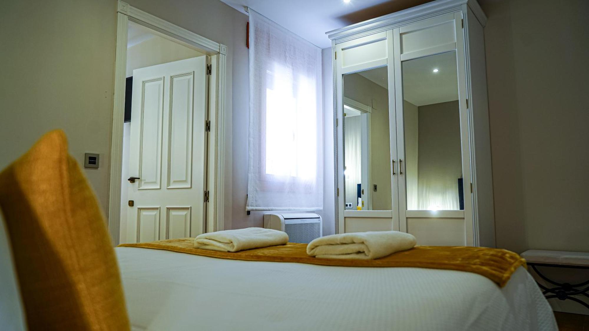 Apartamentos Puente Romano Suites Mérida Kültér fotó