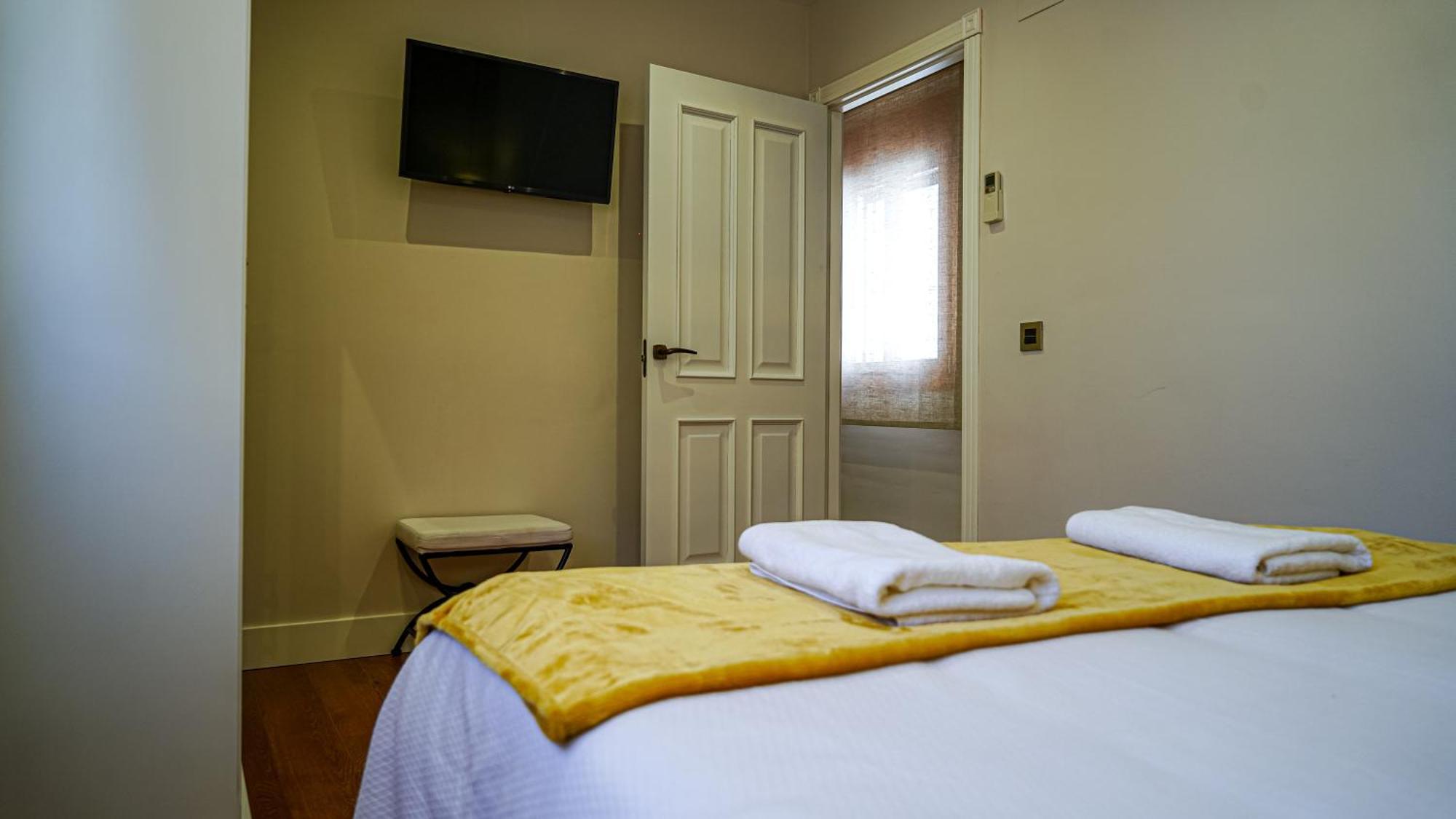 Apartamentos Puente Romano Suites Mérida Kültér fotó