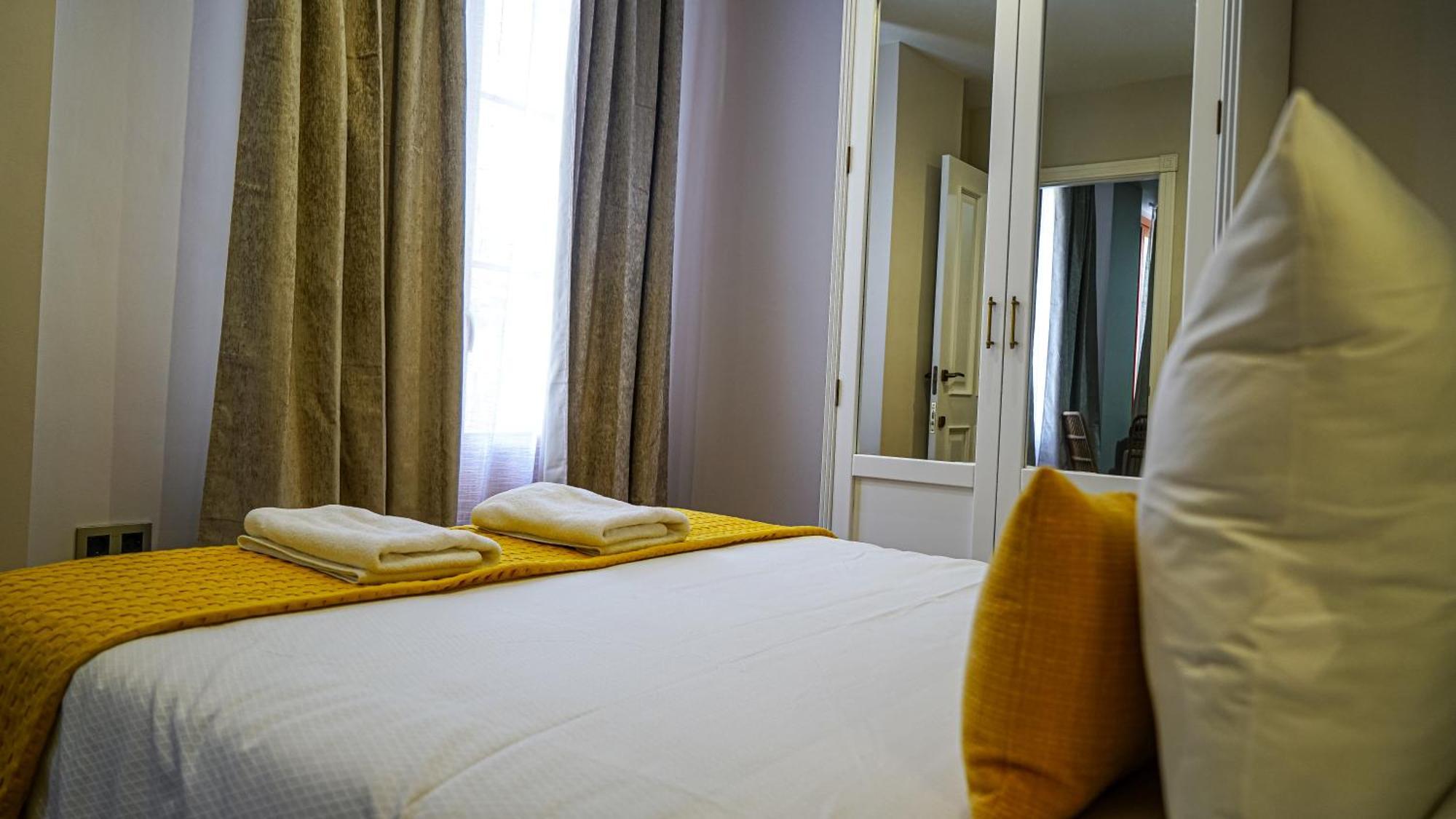 Apartamentos Puente Romano Suites Mérida Kültér fotó