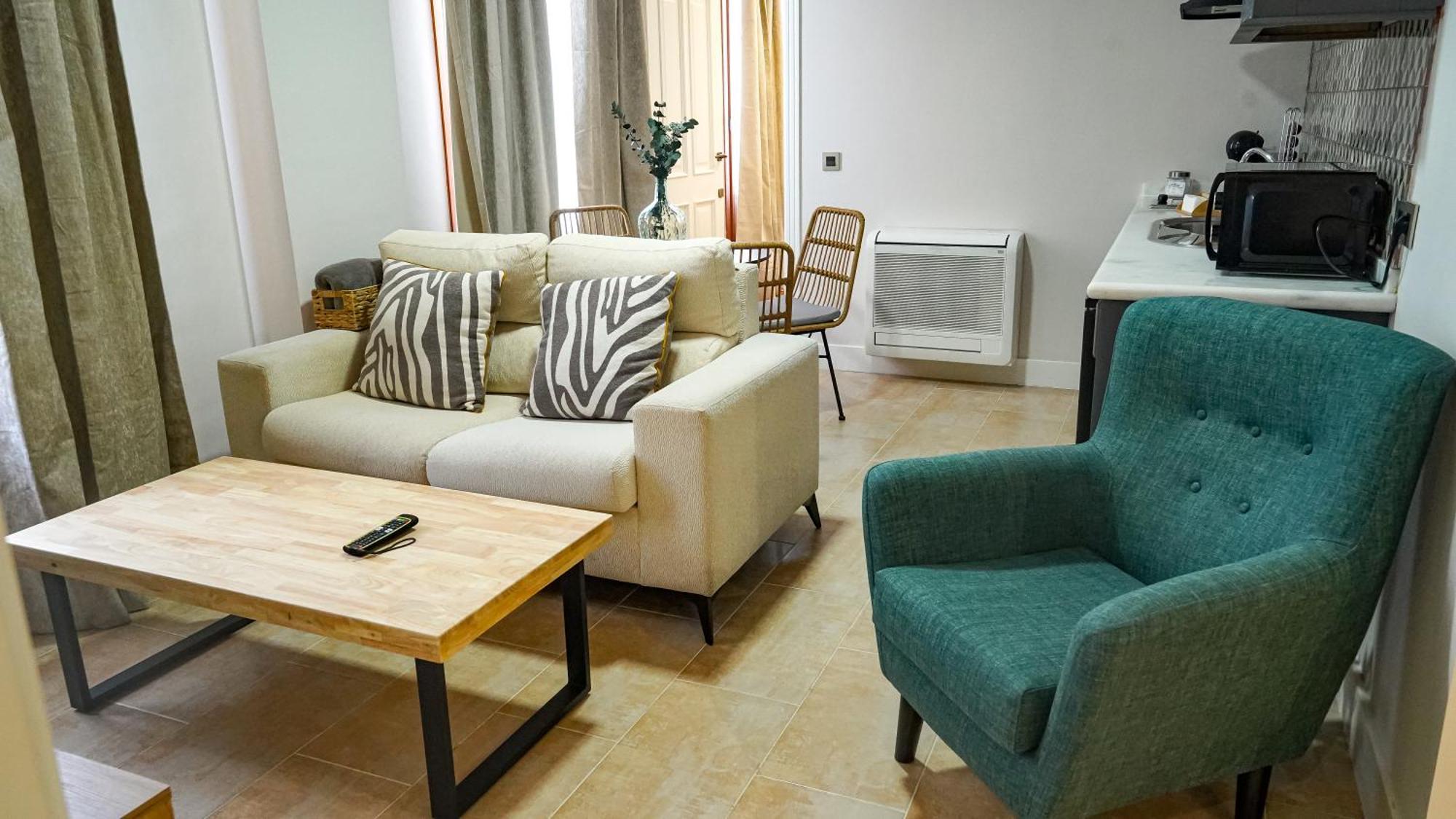 Apartamentos Puente Romano Suites Mérida Kültér fotó