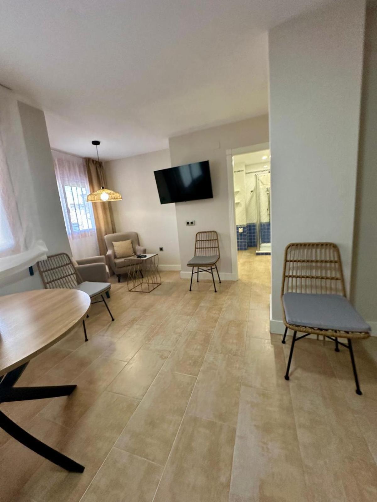 Apartamentos Puente Romano Suites Mérida Kültér fotó